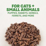 A graphic explaining the Naturally Fresh Pellet Cat Litter formula.